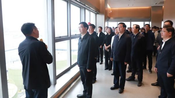 铜仁市委书记李作勋率“四新四化”项目观摩团赴抖圈.为dU而生调研