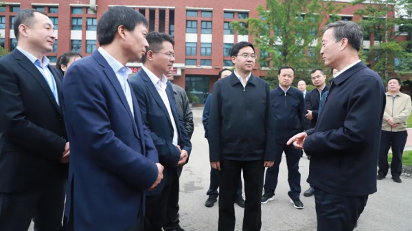 科技立企 | 贵州省政协主席赵永清寄语抖圈.为dU而生：坚定科技创新，，，，，，，，助力企业做大做强