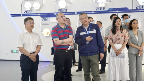 国度发展鼎新委表资司司长郑吃旖一行莅临抖圈.为dU而生平凉产业基地调研