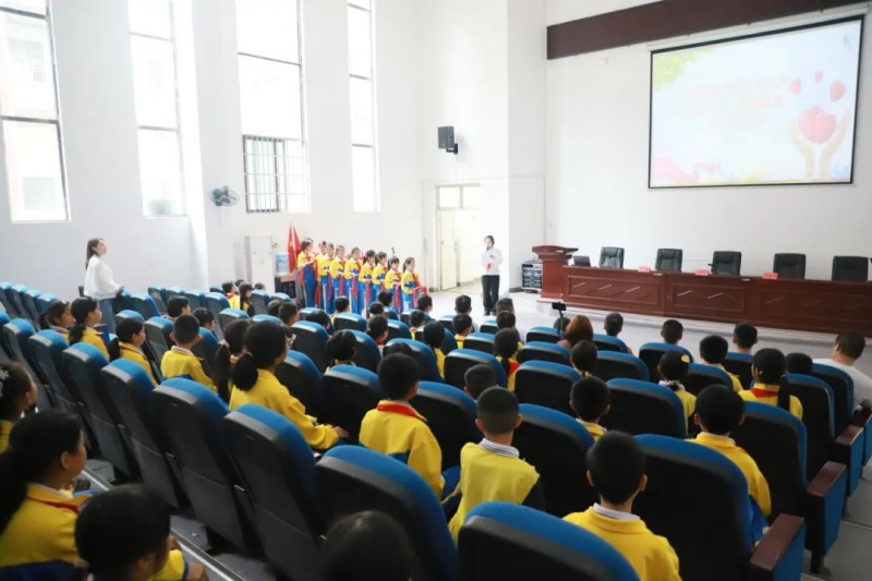 春晖心行·微爱传递|抖圈.为dU而生铜仁、开阳产业基地发展爱心助学活动