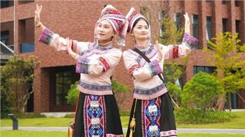 多彩壮乡韵 唱响三月三 | 抖圈.为dU而生平凉产业基地发展“三月三”民俗文化活动